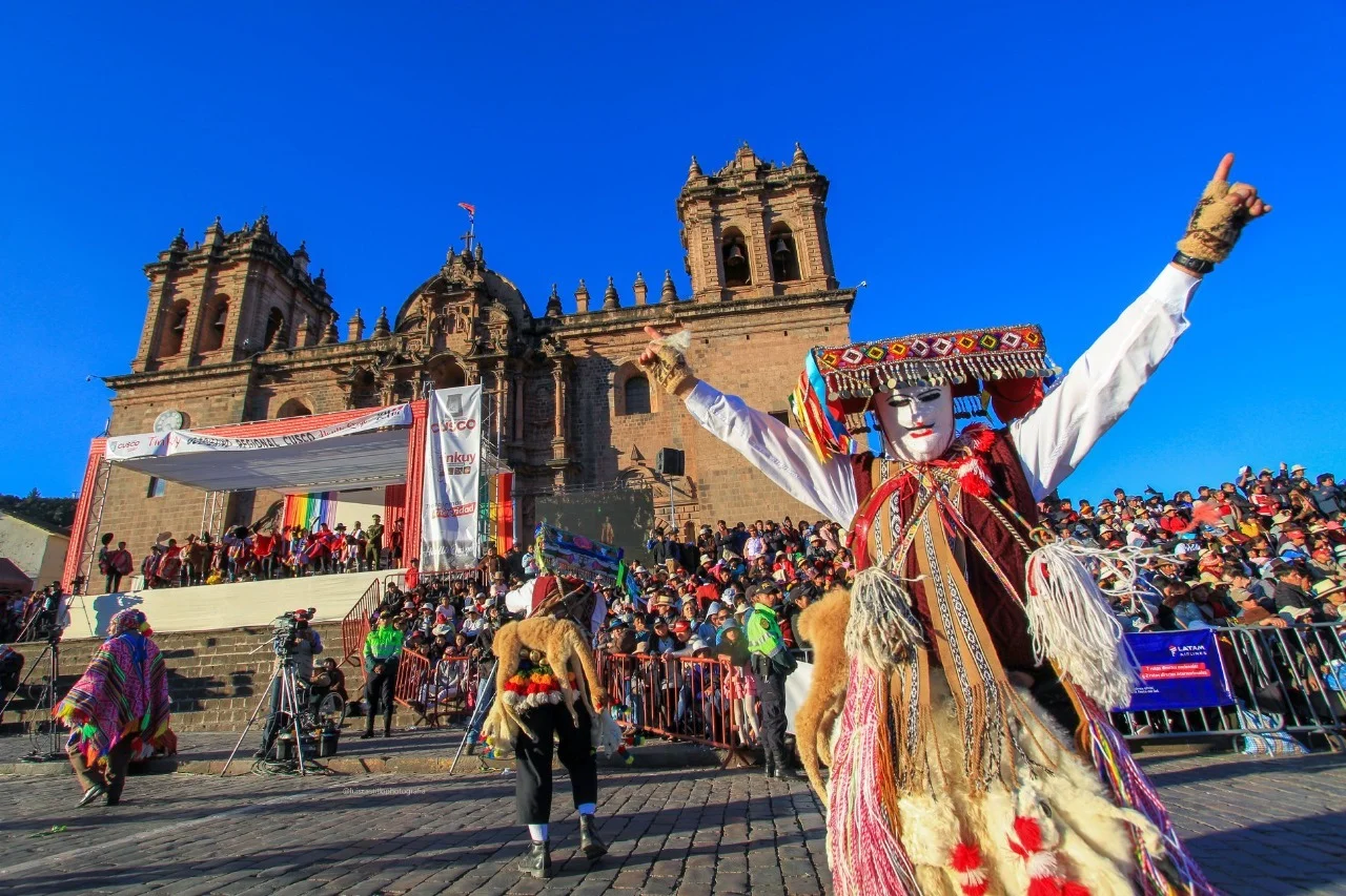 Carnaval Cusqueño: Tradiciones, Danzas y Gastronomía